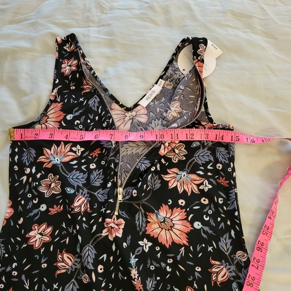 NWT XS top - Picture 3 of 4